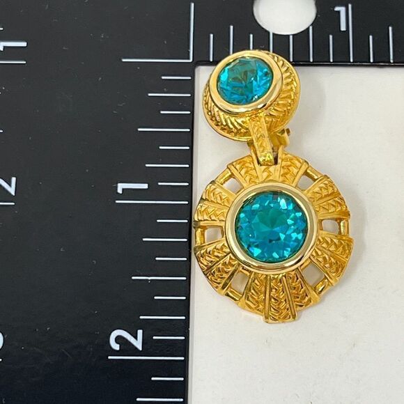 NWOT Swarovski aquamarine vintage clip on earrings - Picture 5 of 9